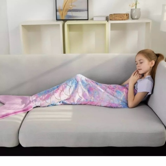 Mermaid Tail Blankets Glittering Wearable Cute Cozy Soft Flannel Rainbow - Picture 3 of 8